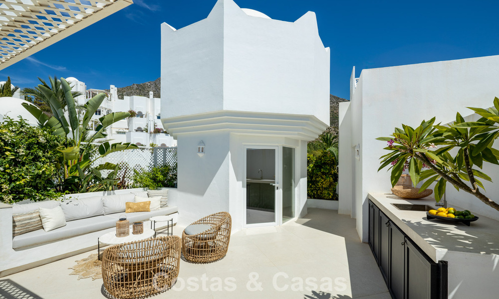 Exclusive duplex penthouse with private pool and panoramic sea views for sale on Marbella’s Golden Mile 791659