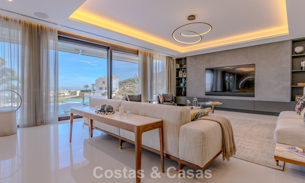 Brand-new, modern luxury villa with sea views for sale in a golf resort in Mijas, Costa del Sol 791681