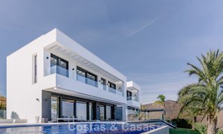 Brand-new, modern luxury villa with sea views for sale in a golf resort in Mijas, Costa del Sol 791683 