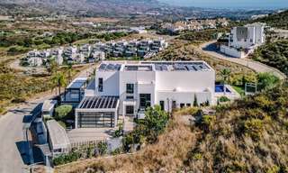 Brand-new, modern luxury villa with sea views for sale in a golf resort in Mijas, Costa del Sol 791688 
