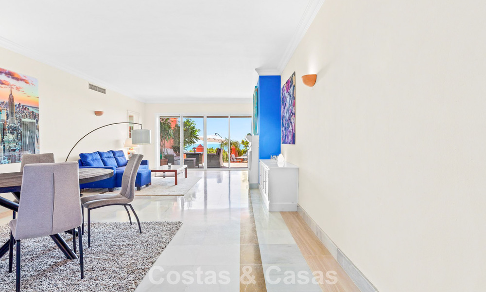 Move-in ready, spacious apartment with panoramic sea views for sale in Benahavís - Marbella 791753