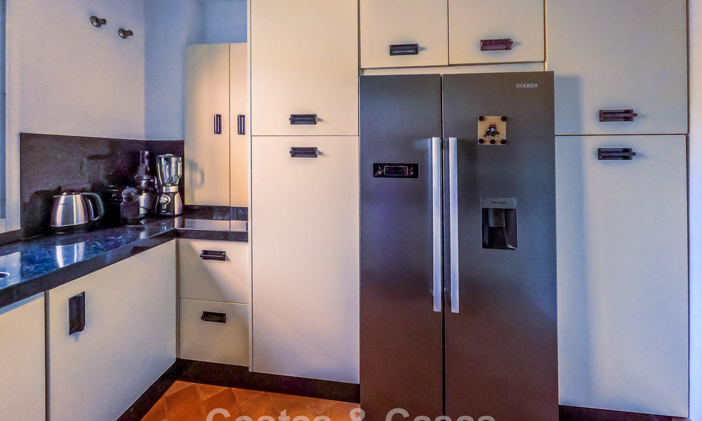 Move-in-ready, spacious top-floor apartment with stunning sea views for sale in Marbella - Benahavís 791768