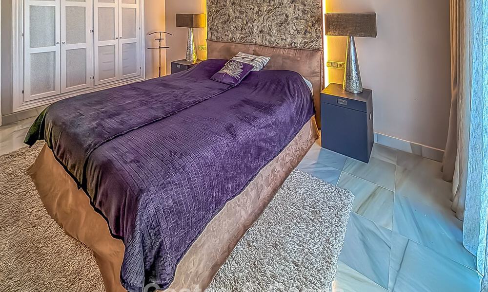 Move-in-ready, spacious top-floor apartment with stunning sea views for sale in Marbella - Benahavís 791790