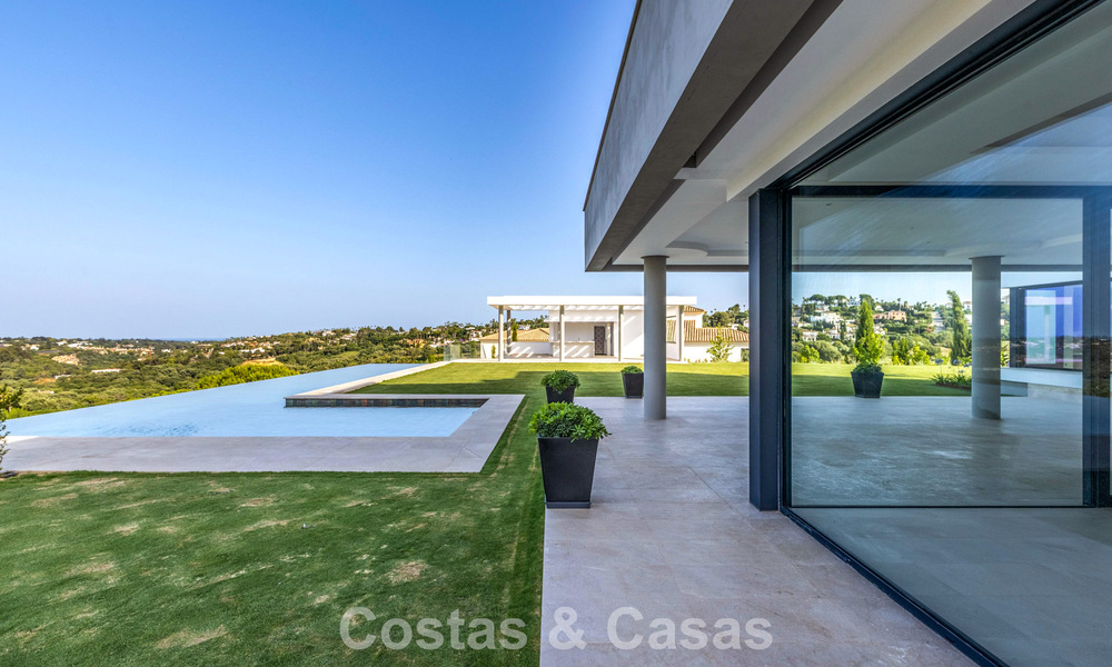 Brand-new luxury villa with advanced contemporary design for sale in Sotogrande Alto, Costa del Sol 791840