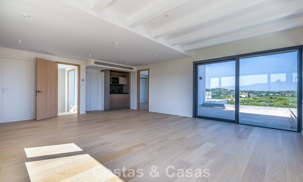 Brand-new luxury villa with advanced contemporary design for sale in Sotogrande Alto, Costa del Sol 791842