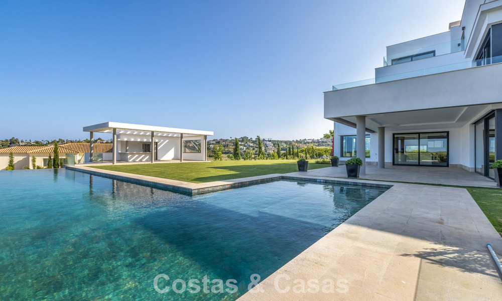 Brand-new luxury villa with advanced contemporary design for sale in Sotogrande Alto, Costa del Sol 791851