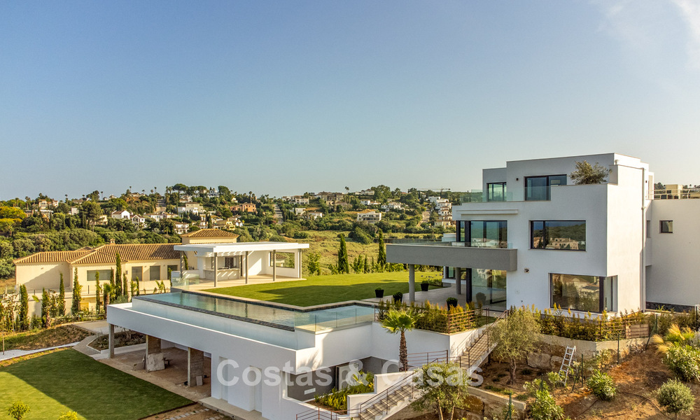 Brand-new luxury villa with advanced contemporary design for sale in Sotogrande Alto, Costa del Sol 791856