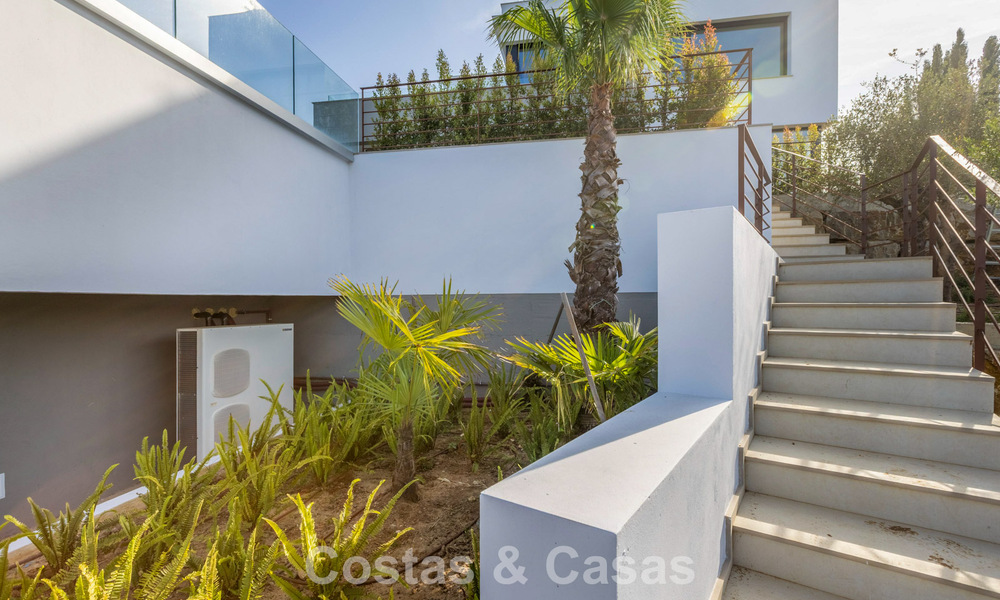 Brand-new luxury villa with advanced contemporary design for sale in Sotogrande Alto, Costa del Sol 791866