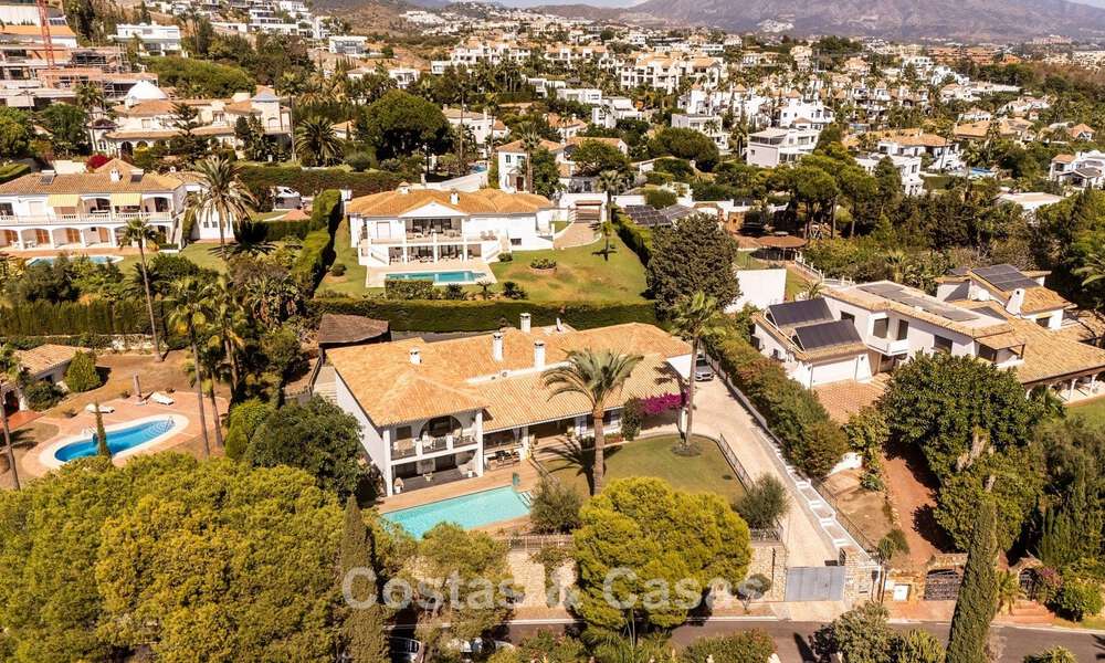 Move-in ready Mediterranean luxury villa with panoramic views for sale in Marbella - Benahavís 791908
