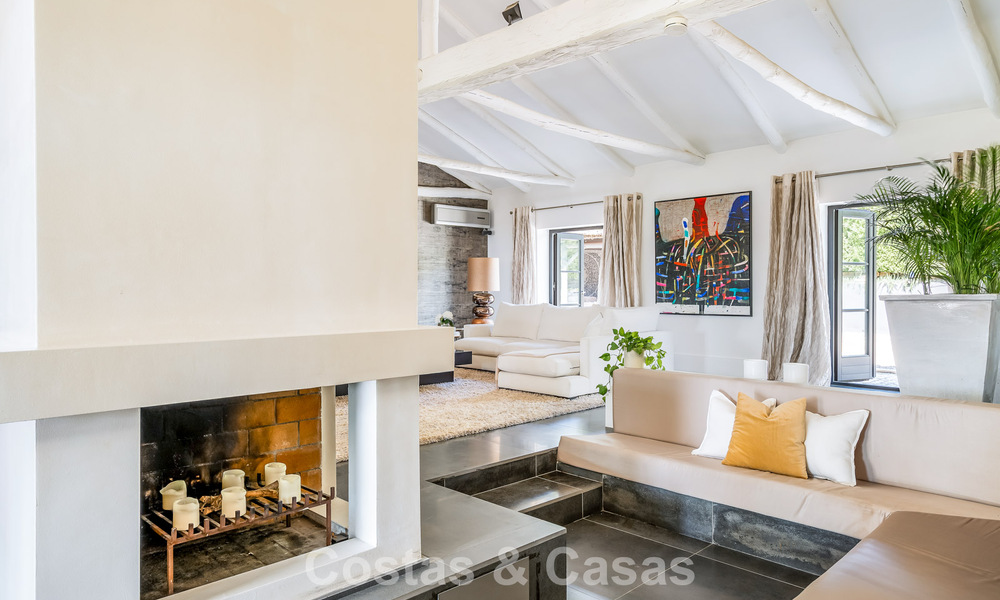 Move-in ready Mediterranean luxury villa with panoramic views for sale in Marbella - Benahavís 791912