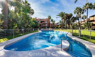 Move-in ready apartment for sale in an exclusive beachside urbanisation between Puerto Banús and San Pedro, Marbella 792030 