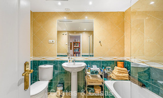 Move-in ready apartment for sale in an exclusive beachside urbanisation between Puerto Banús and San Pedro, Marbella 792037 