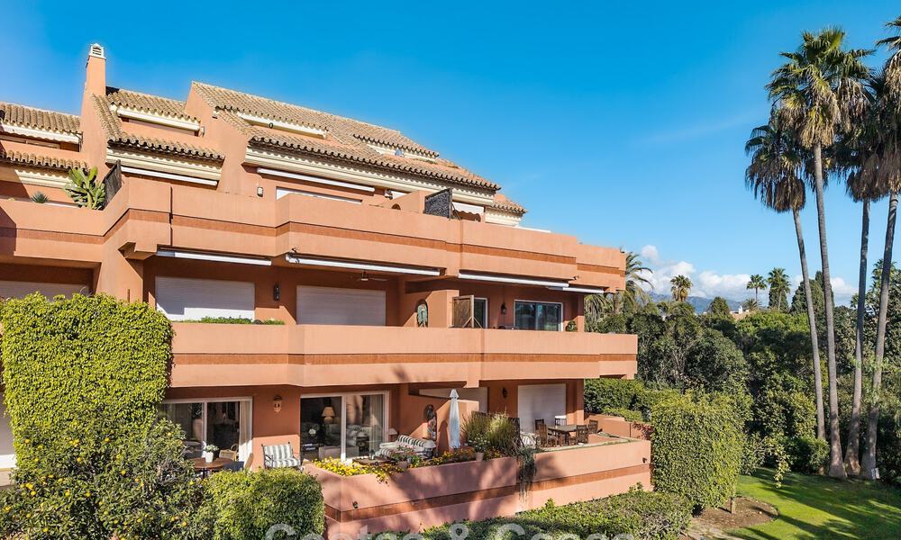 Move-in ready apartment for sale in an exclusive beachside urbanisation between Puerto Banús and San Pedro, Marbella 792038