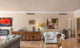 Move-in ready apartment for sale in an exclusive beachside urbanisation between Puerto Banús and San Pedro, Marbella 792048 