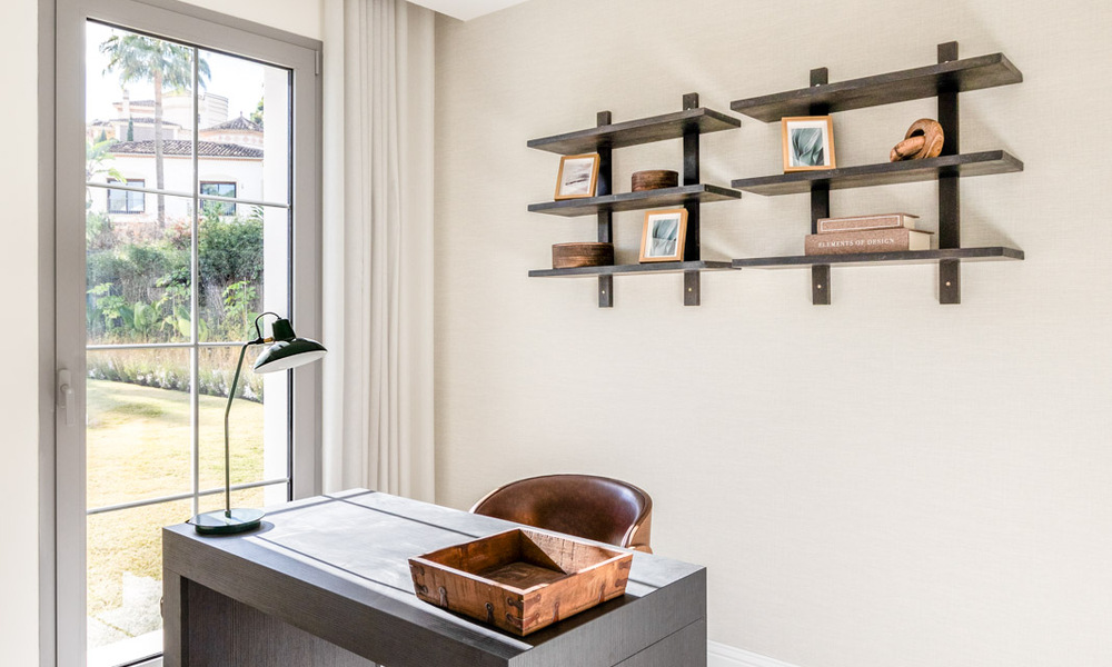 Luxuriously renovated classy villa for sale in a golf resort in Marbella - Benahavís 791992