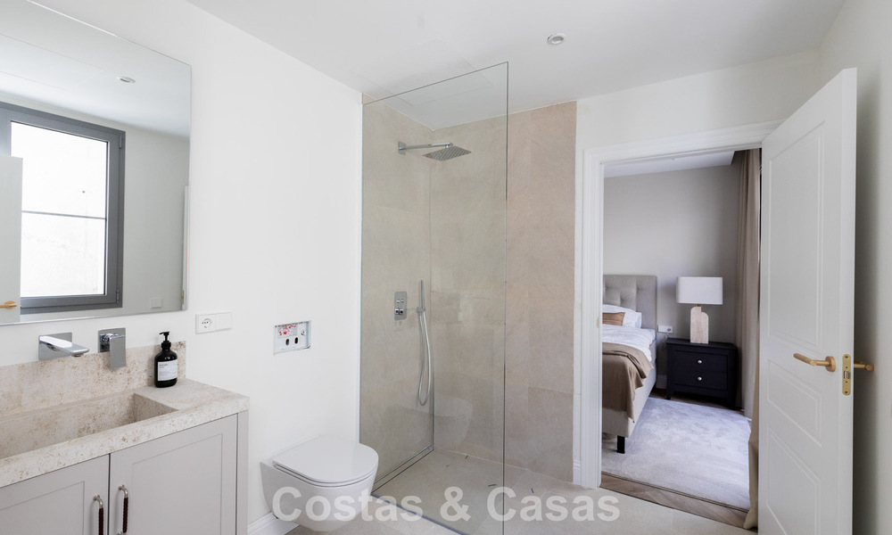 Luxuriously renovated classy villa for sale in a golf resort in Marbella - Benahavís 792023