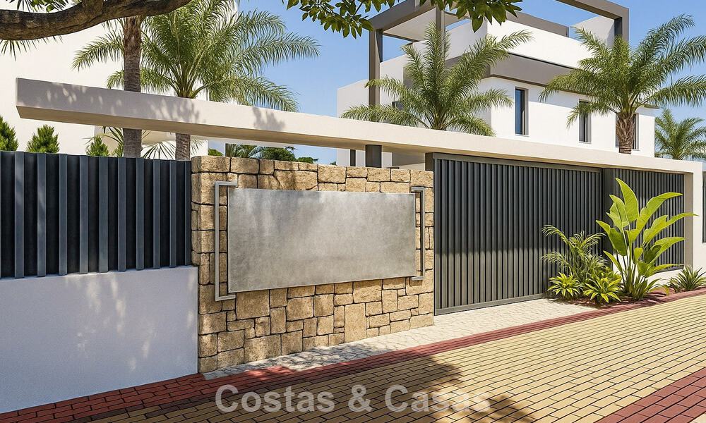 Contemporary townhouses with modern design for sale in a golf setting in Mijas Costa, Costa del Sol 791834