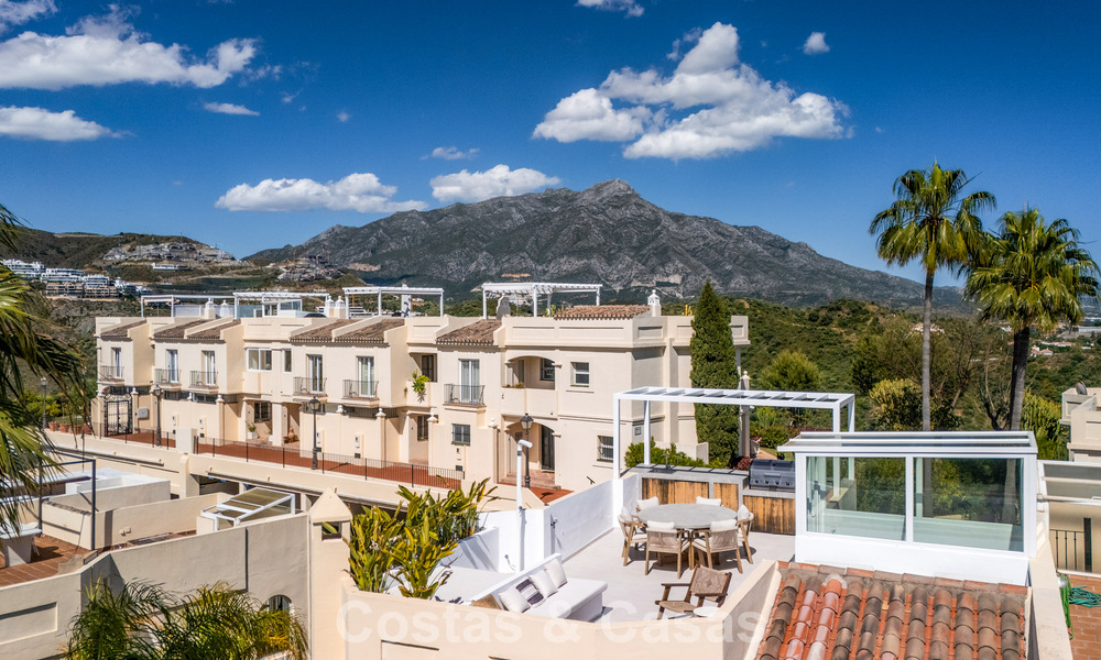 Elegant duplex penthouse with panoramic views for sale in La Quinta, Marbella - Benahavís 791953