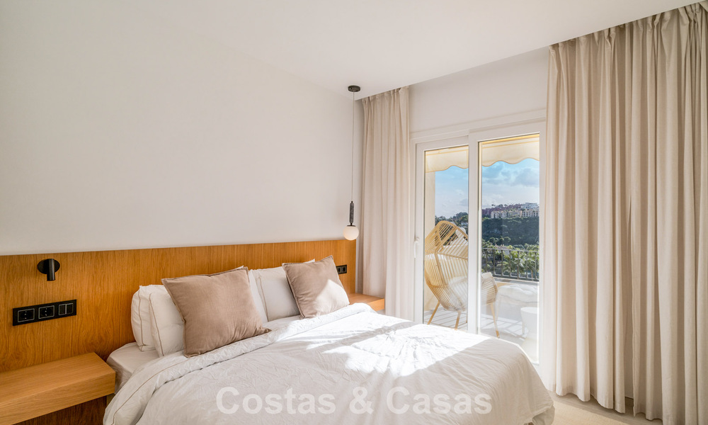 Elegant duplex penthouse with panoramic views for sale in La Quinta, Marbella - Benahavís 791959