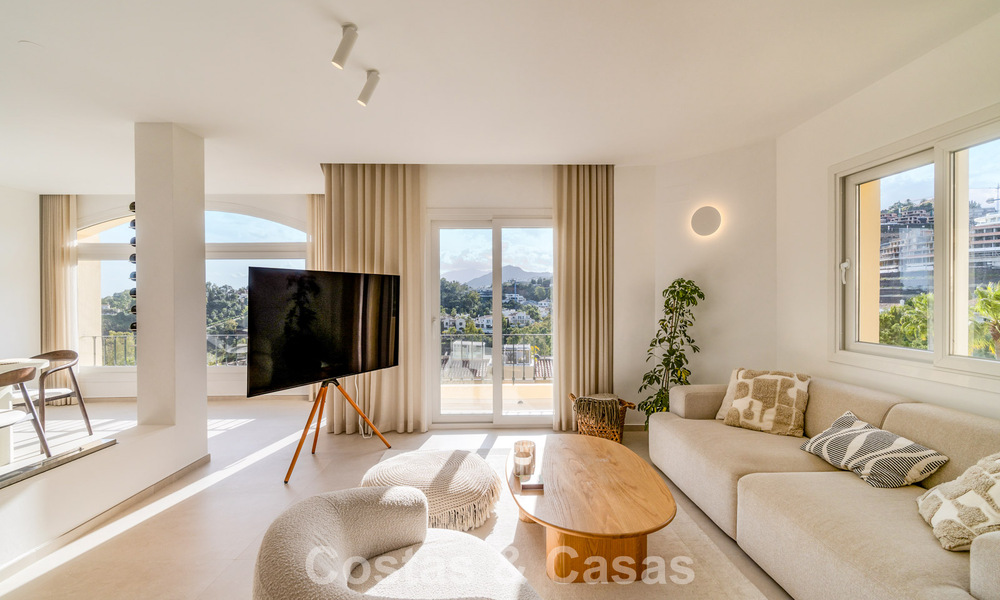 Elegant duplex penthouse with panoramic views for sale in La Quinta, Marbella - Benahavís 791967