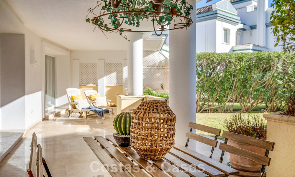 Very spacious garden apartment for sale in a beachfront complex on the New Golden Mile between Marbella and Estepona 792097