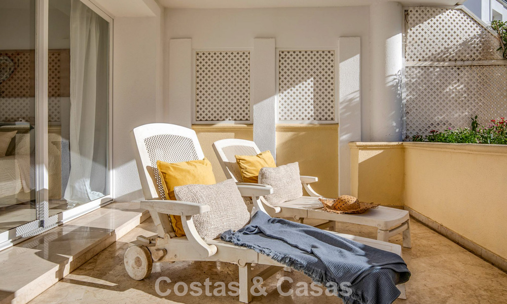 Very spacious garden apartment for sale in a beachfront complex on the New Golden Mile between Marbella and Estepona 792098
