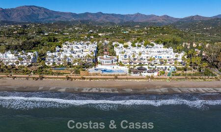 Very spacious garden apartment for sale in a beachfront complex on the New Golden Mile between Marbella and Estepona 792099