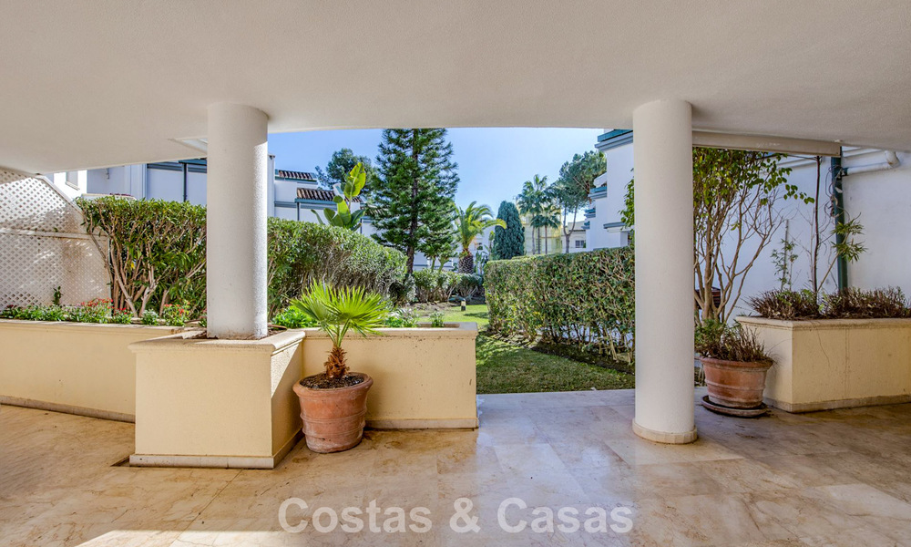 Very spacious garden apartment for sale in a beachfront complex on the New Golden Mile between Marbella and Estepona 792100