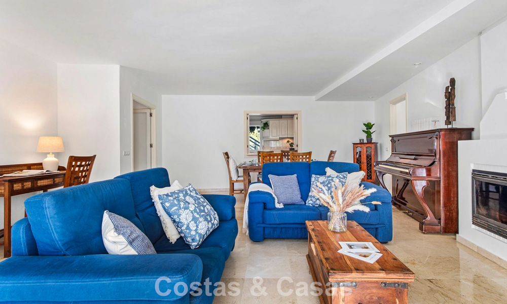 Very spacious garden apartment for sale in a beachfront complex on the New Golden Mile between Marbella and Estepona 792102