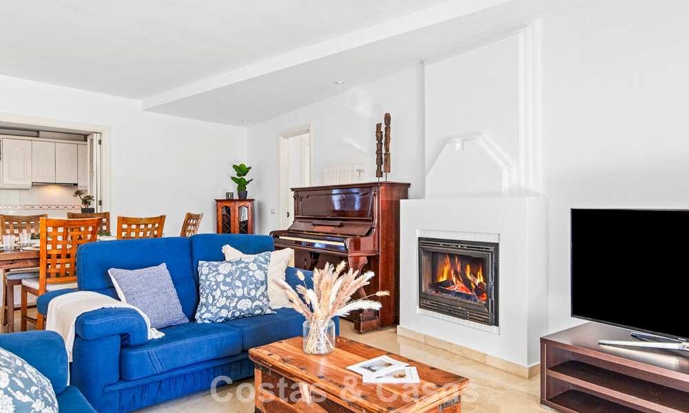 Very spacious garden apartment for sale in a beachfront complex on the New Golden Mile between Marbella and Estepona 792106