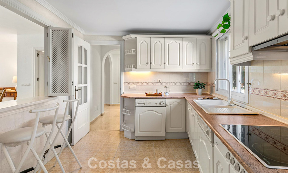 Very spacious garden apartment for sale in a beachfront complex on the New Golden Mile between Marbella and Estepona 792109