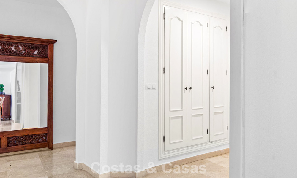 Very spacious garden apartment for sale in a beachfront complex on the New Golden Mile between Marbella and Estepona 792110