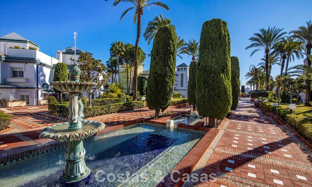 Very spacious garden apartment for sale in a beachfront complex on the New Golden Mile between Marbella and Estepona 792133