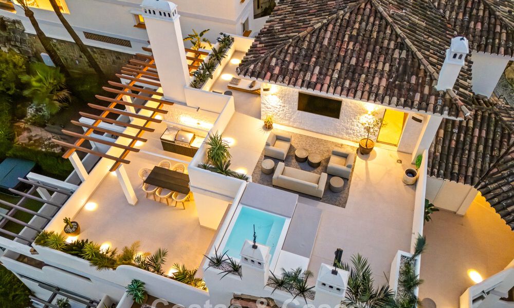 Contemporary renovated duplex penthouse with private pool and panoramic sea views in Nueva Andalucía, Marbella 792140