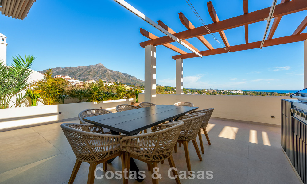 Contemporary renovated duplex penthouse with private pool and panoramic sea views in Nueva Andalucía, Marbella 792142