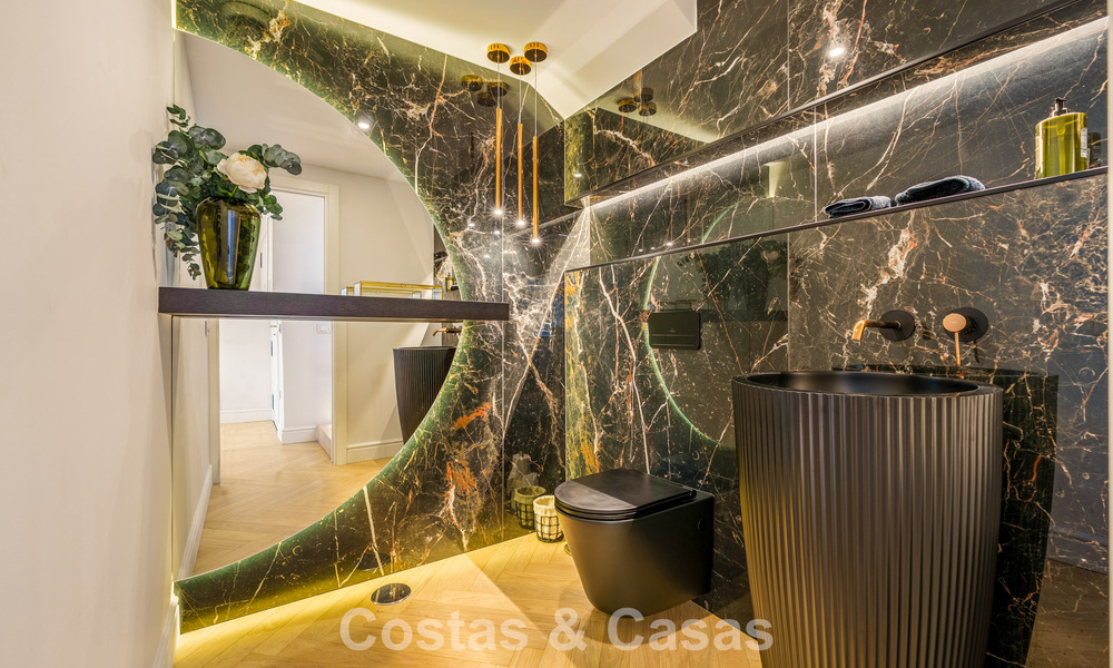 Contemporary renovated duplex penthouse with private pool and panoramic sea views in Nueva Andalucía, Marbella 792153