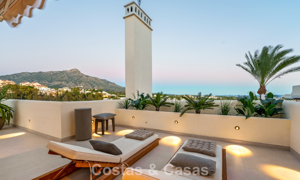 Contemporary renovated duplex penthouse with private pool and panoramic sea views in Nueva Andalucía, Marbella 792185