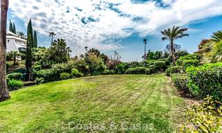 Elegant 4-bedroom corner townhouse for sale in a gated and secure community in Nueva Andalucía, Marbella 792233 