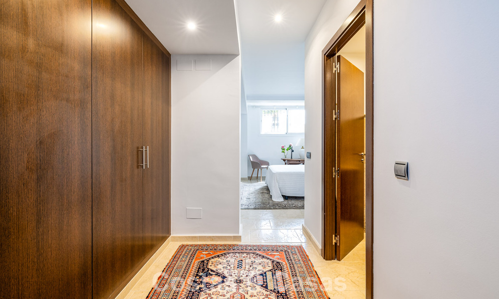 Elegant 4-bedroom corner townhouse for sale in a gated and secure community in Nueva Andalucía, Marbella 792234