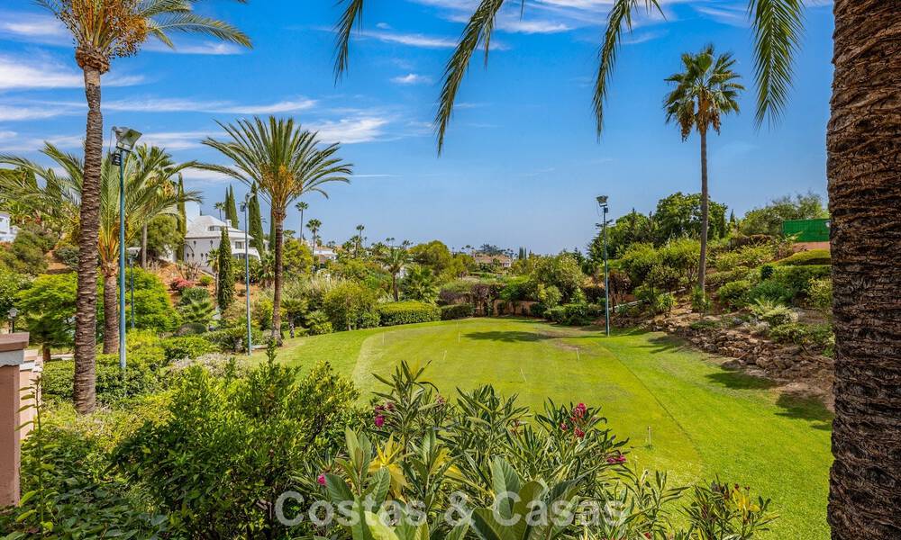 Elegant 4-bedroom corner townhouse for sale in a gated and secure community in Nueva Andalucía, Marbella 792242