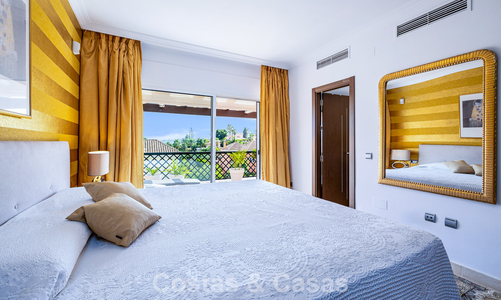 Elegant 4-bedroom corner townhouse for sale in a gated and secure community in Nueva Andalucía, Marbella 792251