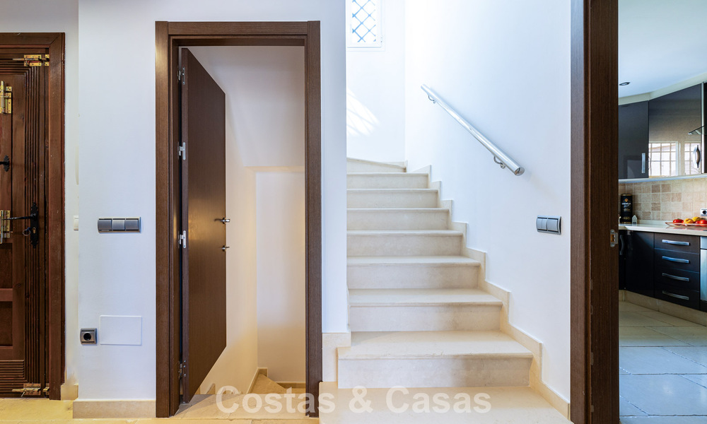 Elegant 4-bedroom corner townhouse for sale in a gated and secure community in Nueva Andalucía, Marbella 792256