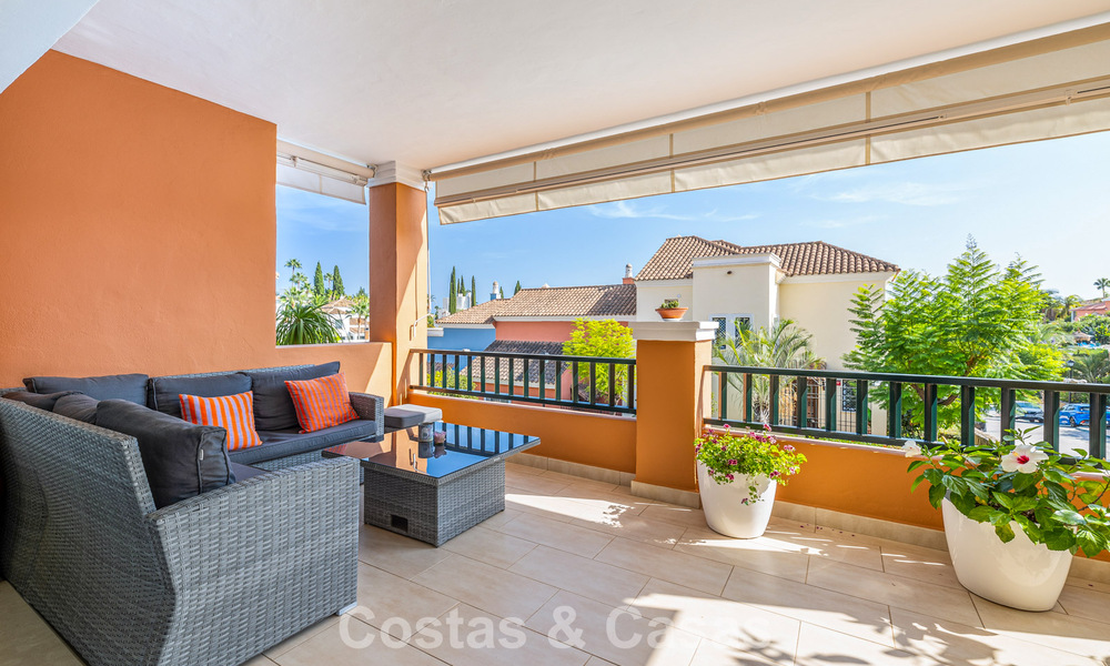 Elegant 4-bedroom corner townhouse for sale in a gated and secure community in Nueva Andalucía, Marbella 792261