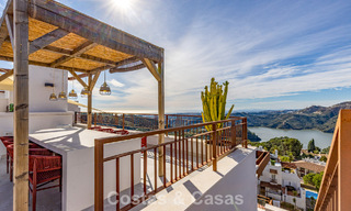 Modern penthouse for sale with panoramic views of the sea and Istán Lake, in the hills just above Marbella’s Golden Mile 792281 