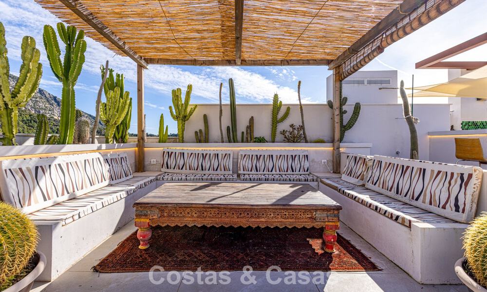 Modern penthouse for sale with panoramic views of the sea and Istán Lake, in the hills just above Marbella’s Golden Mile 792289