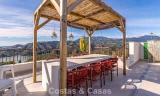 Modern penthouse for sale with panoramic views of the sea and Istán Lake, in the hills just above Marbella’s Golden Mile 792290 