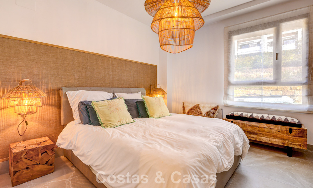 Modern penthouse for sale with panoramic views of the sea and Istán Lake, in the hills just above Marbella’s Golden Mile 792313