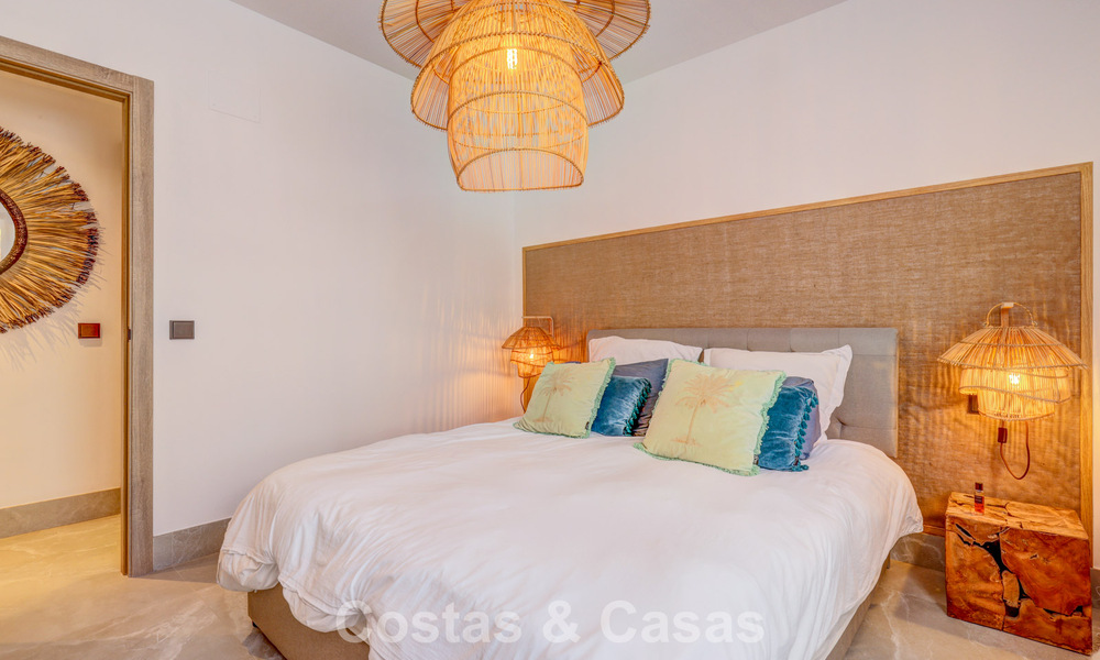 Modern penthouse for sale with panoramic views of the sea and Istán Lake, in the hills just above Marbella’s Golden Mile 792314