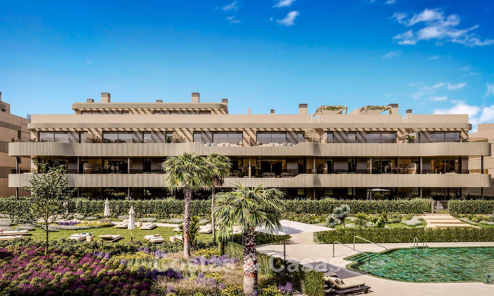 Exclusive off-plan apartments for sale in a modern golf development on the New Golden Mile between Marbella and Estepona 792337