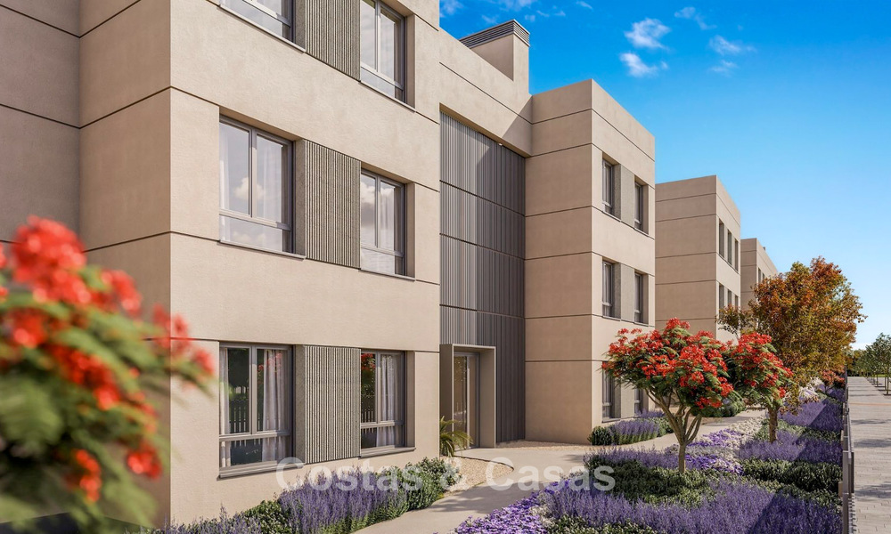 Exclusive off-plan apartments for sale in a modern golf development on the New Golden Mile between Marbella and Estepona 792343